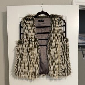 Chic Faux Fur Vest - Black and Cream